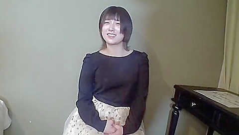 Hot brunette with a nice body has her pussy licked