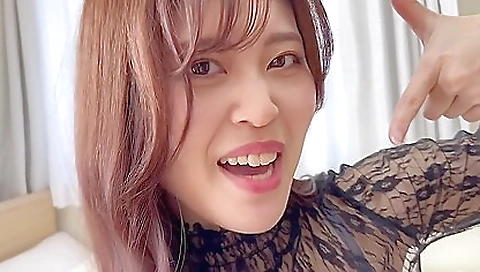 Japanese hottie sucks a vibrator and gets her pussy fucked