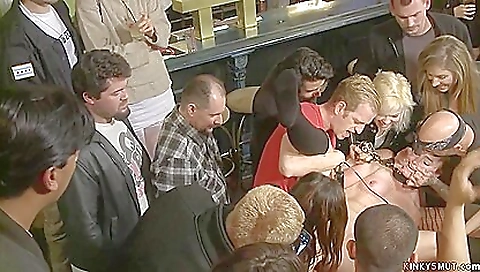 Big ass anal fucked and cumming from public anal play