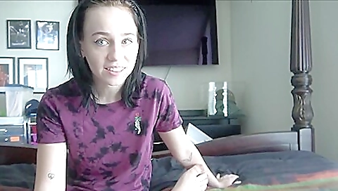 Step sister gets her big dick in pussy on porn video