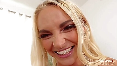 Anal & deepthroat with big boobed bitch with a fantastic tits