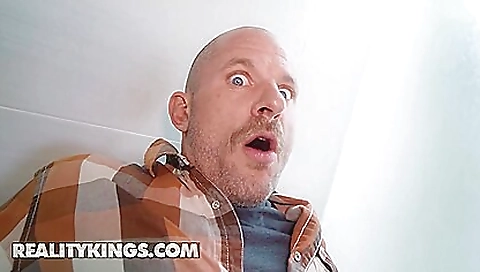 Free reality video showing a hot blonde being fucked by a dick