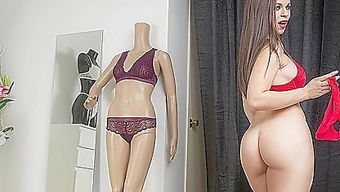 Teenie 18+ wants a great sex in this vr porn scene